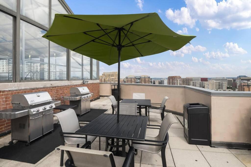 Incredible Apartment With Rooftop In Pentagon City Арлінгтон Екстер'єр фото